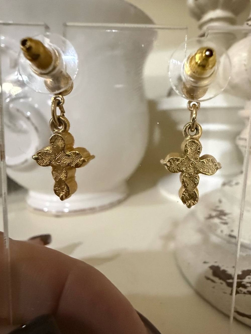 Vintage Gold Avon Cross Dangle Earrings - Picture 8 of 8